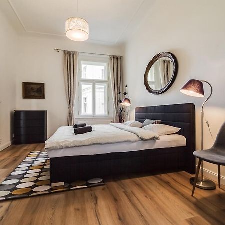 Charles Bridge - 3 Bedroom Apartment - Old Town Prag Exterior foto