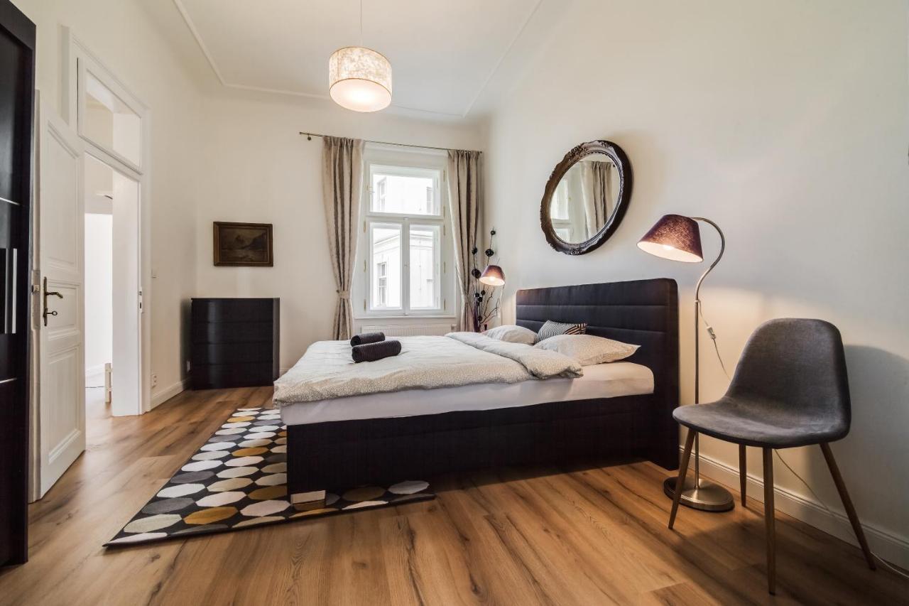 Charles Bridge - 3 Bedroom Apartment - Old Town Prag Exterior foto